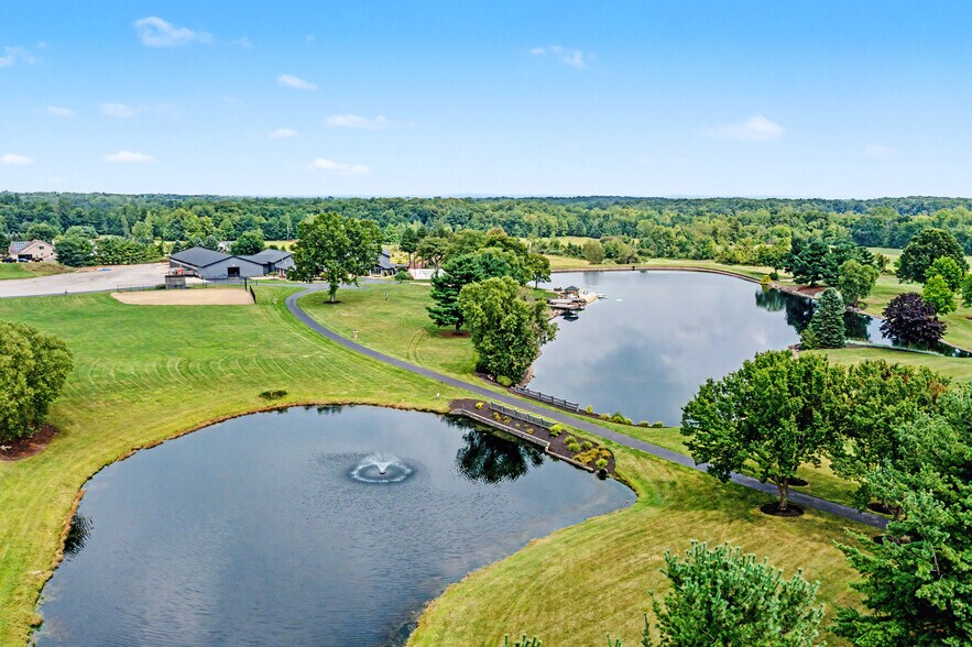 More Photos Of 7291 Stone Rd, Medina Office For Sale