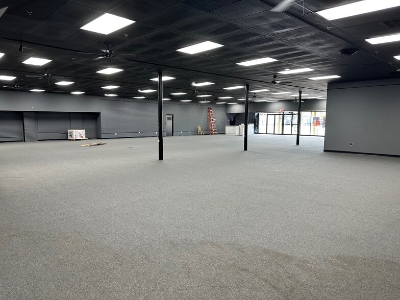 More Photos Of 312 E Main St, Grand Prairie Freestanding For Sale