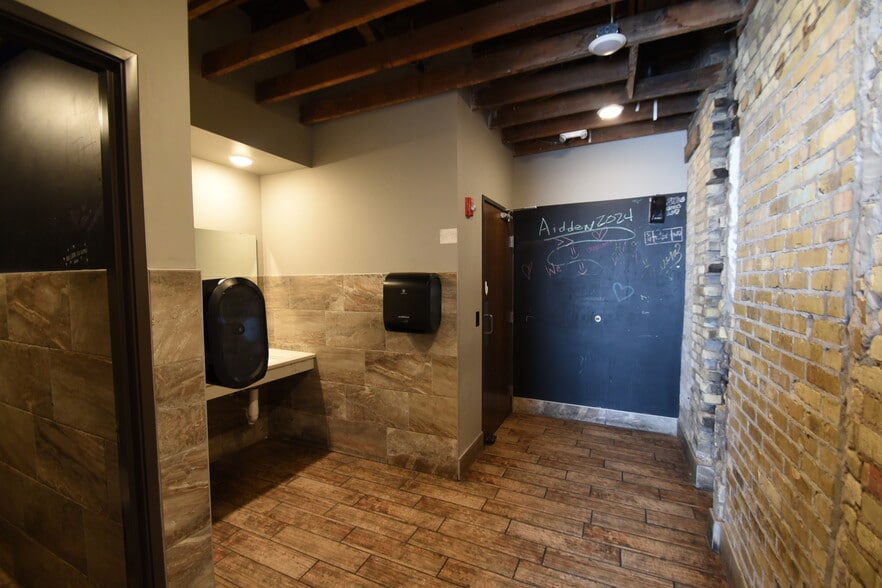 More Photos Of 506 Broadway, Fargo Restaurant For Lease