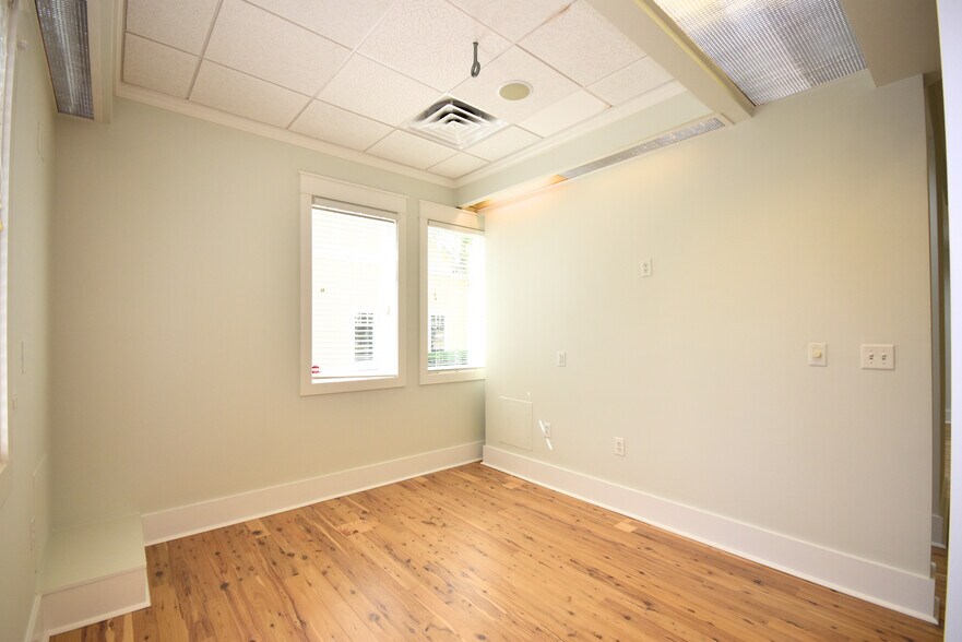 More Photos Of 277 Willbrook Blvd, Pawleys Island Office For Sale