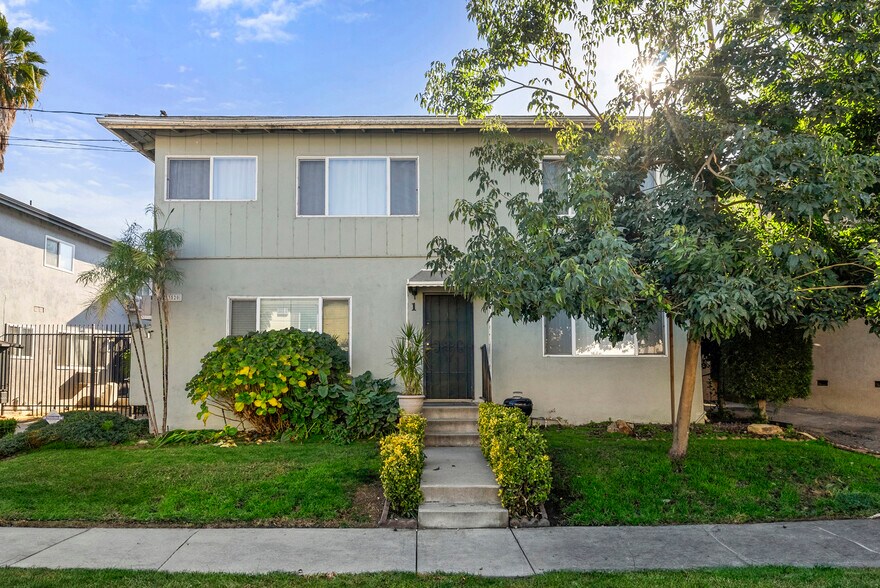 More Photos Of 13520 Rye St, Sherman Oaks Apartments For Sale