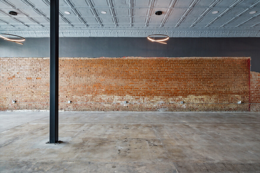 More Photos Of 216 E Rogers Blvd, Skiatook Storefront Retail Office For Sale