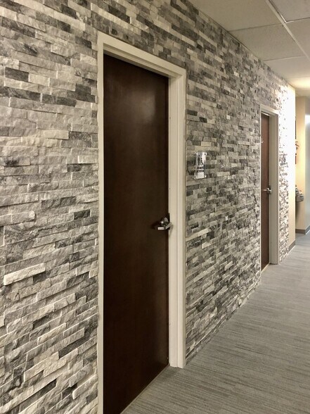 More Photos Of 9723 Northcross Center Ct, Huntersville Office For Lease