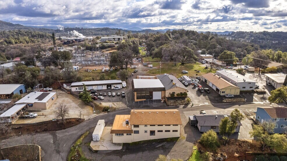 More Photos Of 19478 Village Dr, Sonora Flex For Sale