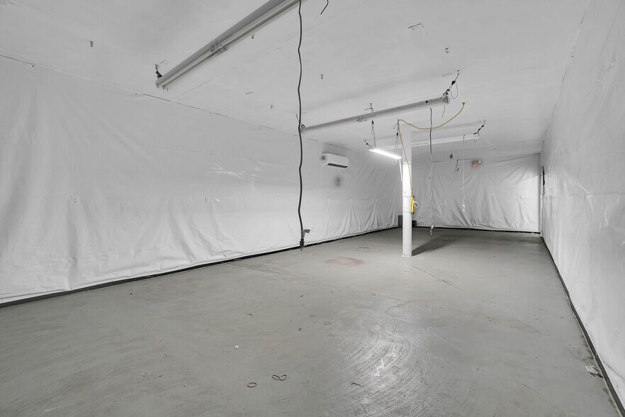 More Photos Of 42851 E County Road 1470, Lone Wolf Land For Sale