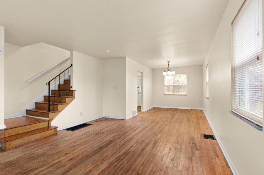 More Photos Of 2743-2767 Eakin Rd, Columbus Apartments For Sale