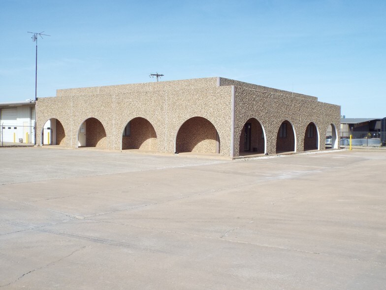 More Photos Of 5510 N Highway 81, Enid Warehouse For Lease