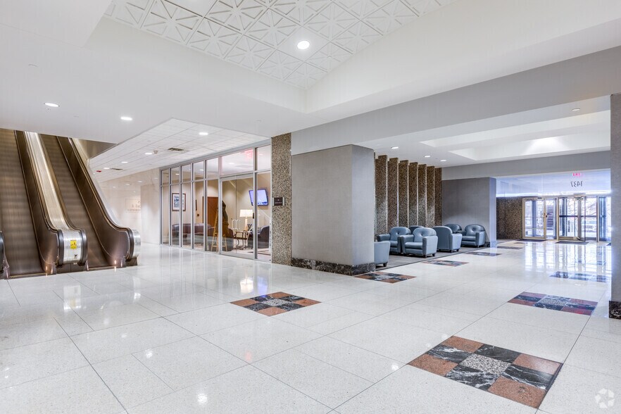 More Photos Of 1437 S Boulder Ave, Tulsa Office For Lease