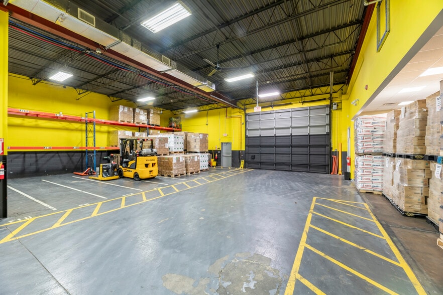 More Photos Of 154 Tices Ln, East Brunswick Manufacturing For Sale