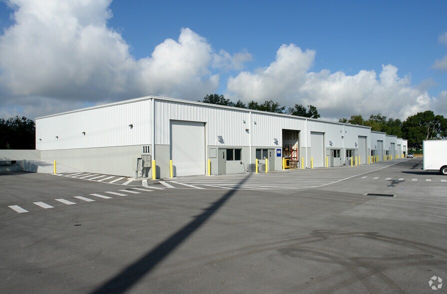 More Photos Of 111 W Pineloch Ave, Orlando Flex For Sale