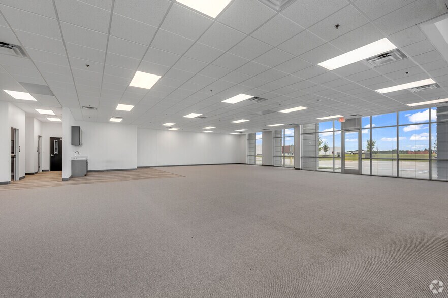 More Photos Of 601 Distribution Dr, Wilmer Distribution For Lease