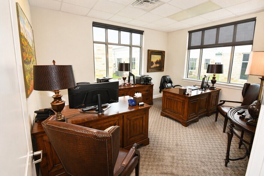 More Photos Of 3900 S Stonebridge Dr, McKinney Medical For Lease