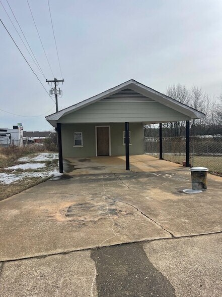 More Photos Of 607 Crown Pointe Dr, Duncan Office For Lease