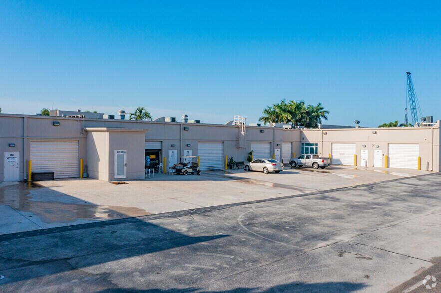 More Photos Of 2830 W State Road 84, Fort Lauderdale Flex For Sale