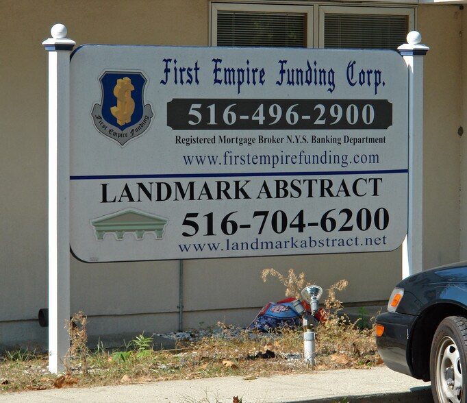 More Photos Of 366 S Oyster Bay Rd, Hicksville Office For Sale