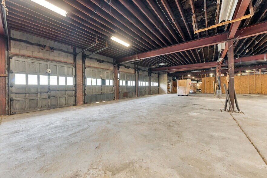 More Photos Of 98 Sproul St, McKees Rocks Truck Terminal For Sale