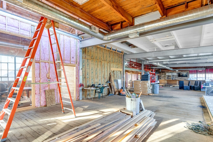 More Photos Of 2032 W 105th St, Cleveland Warehouse For Sale