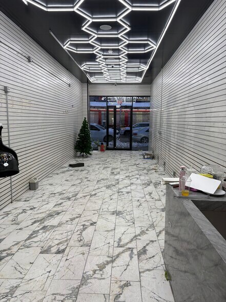 More Photos Of 582-592 W 207th St, New York Storefront For Lease