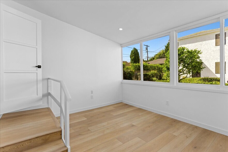 More Photos Of 2218 24th St, Santa Monica Apartments For Sale