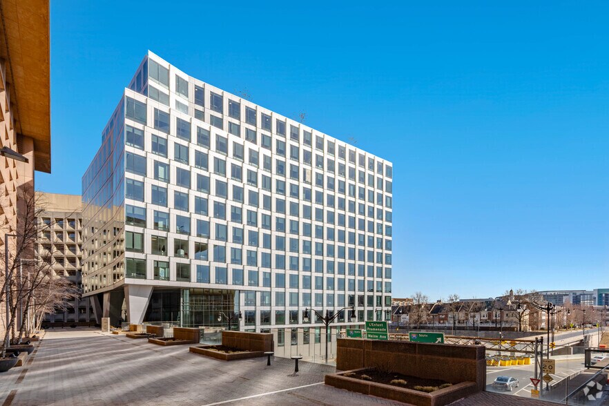 More Photos Of 500 L'Enfant Plz SW, Washington Office For Lease