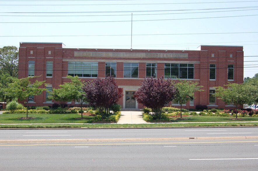 Primary Photo Of 2459 Wilkinson Blvd, Charlotte Loft Creative Space For Lease