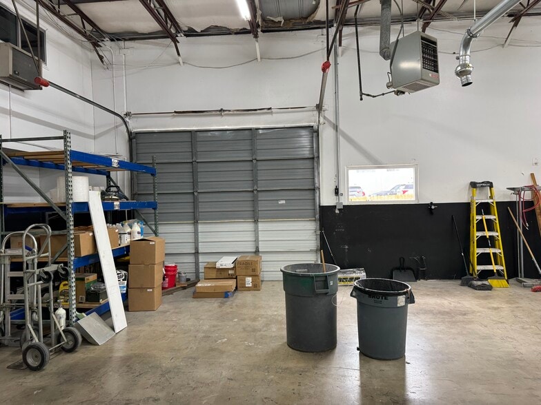 More Photos Of 16131 College Oak Dr, San Antonio Warehouse For Lease