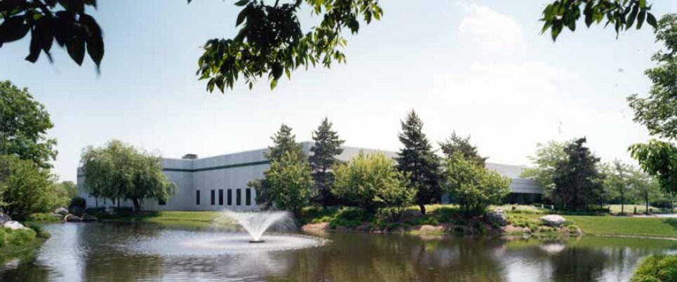 Primary Photo Of 1175 Lakeside Dr, Gurnee Distribution For Lease