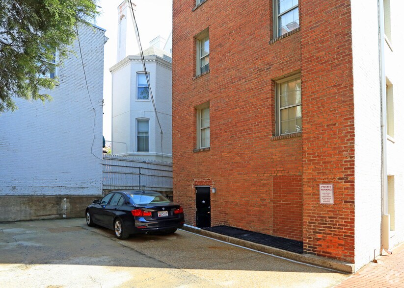 More Photos Of 1808 Connecticut Ave NW, Washington Apartments For Lease