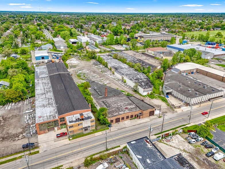 More Photos Of 12950 Lyndon Ave, Detroit Warehouse For Lease