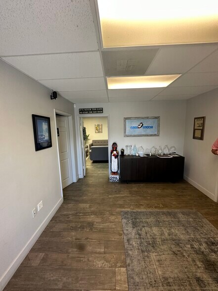 More Photos Of 7611 N 74th Ave, Glendale Warehouse For Sale