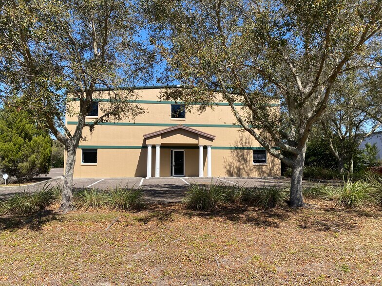 More Photos Of 13513 Prestige Pl, Tampa Office For Lease