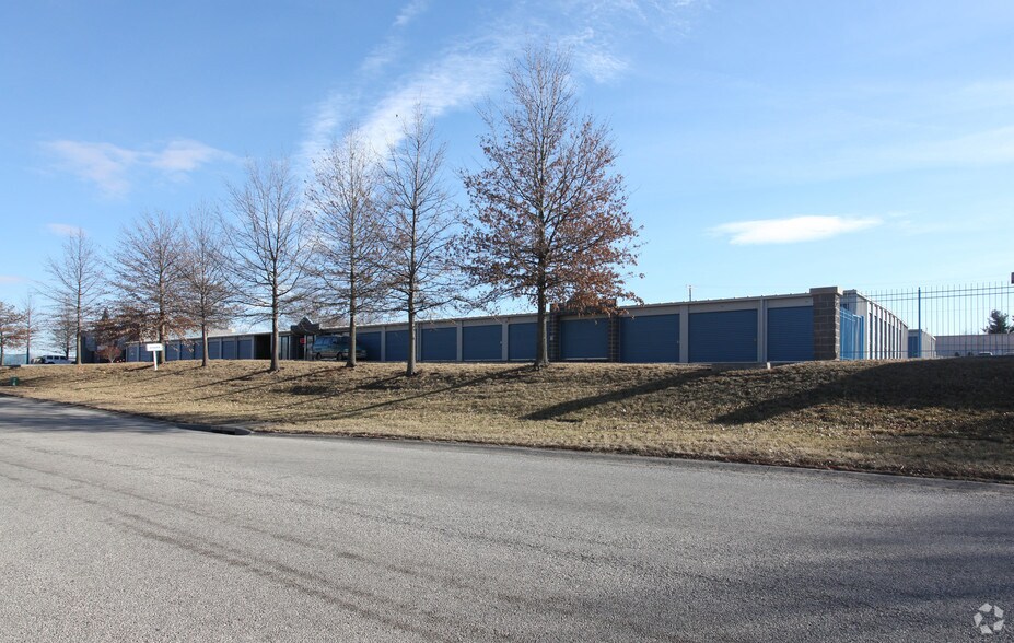 Primary Photo Of 7055 W 153rd St, Overland Park Self Storage For Lease