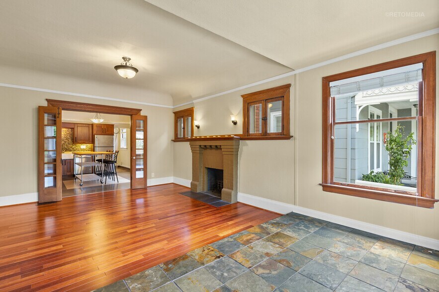 More Photos Of 2222 NW Irving St, Portland Apartments For Sale