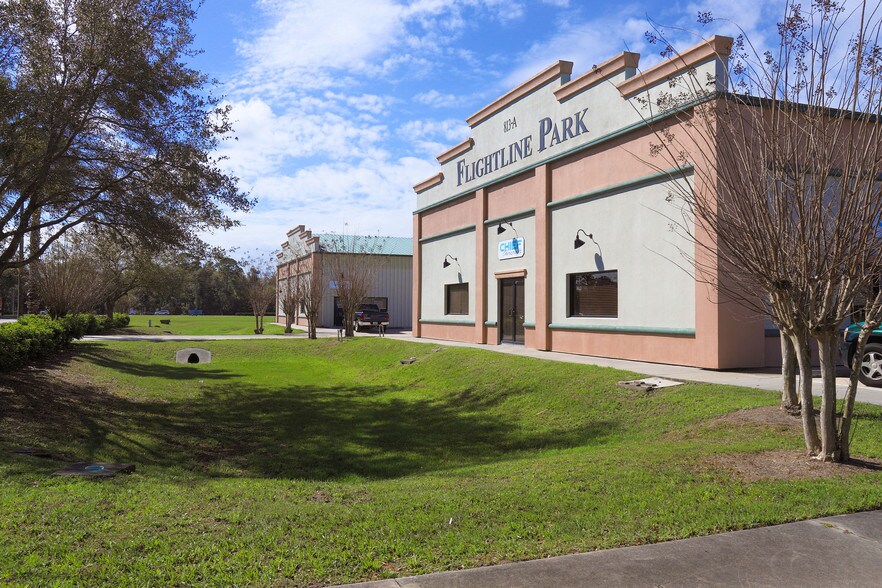 More Photos Of 813 Flightline Blvd, Deland Unknown For Lease