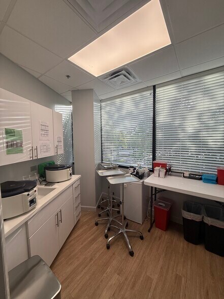 More Photos Of 9970 S Central Park Blvd, Boca Raton Medical For Lease