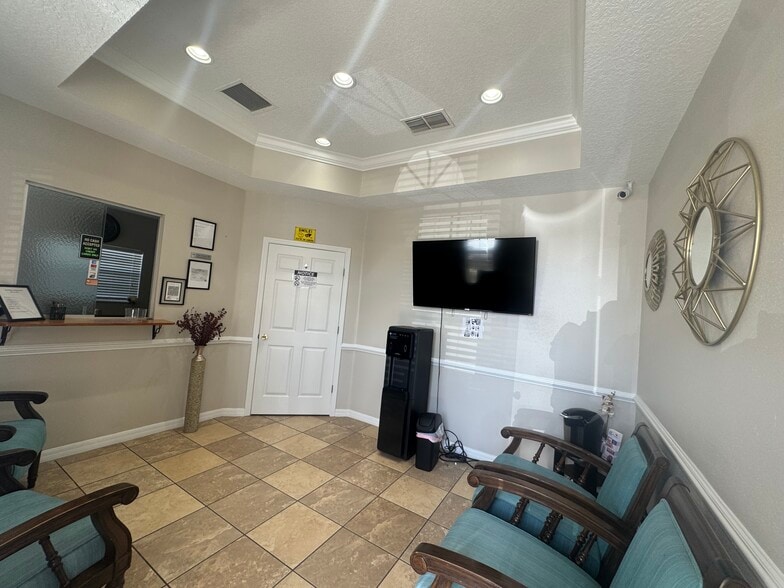More Photos Of 3212-3214 Hillsdale Ln, Kissimmee Medical For Lease