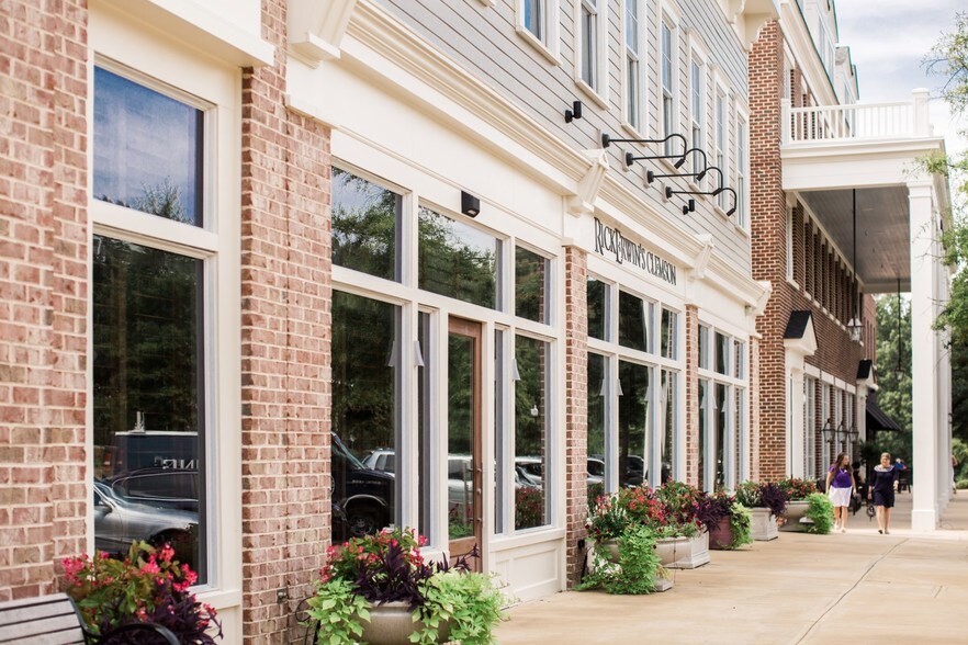 More Photos Of 141-151 Thomas Green Blvd, Clemson Unknown For Lease