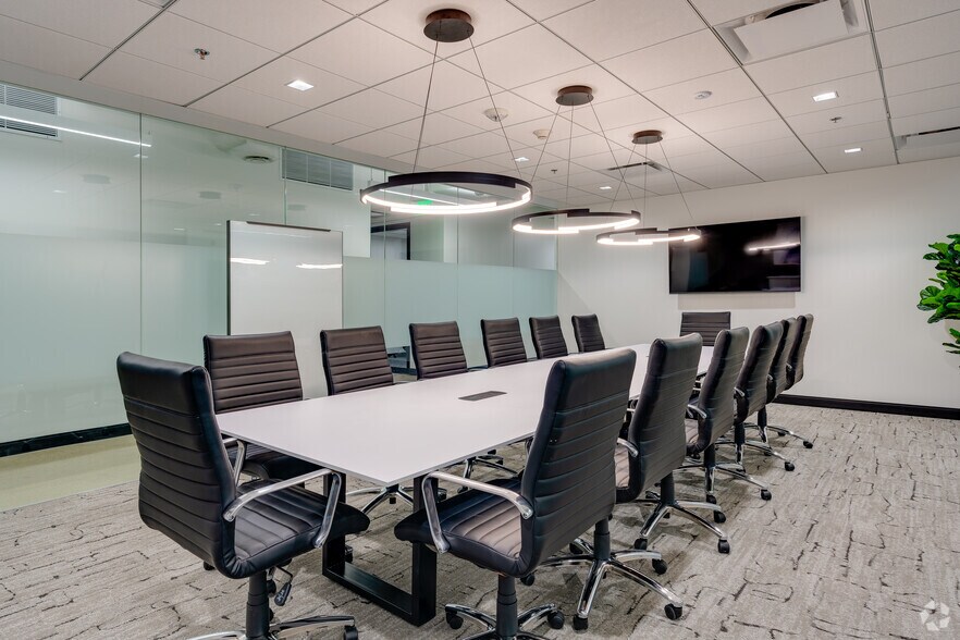 More Photos Of 301 N Lake Ave, Pasadena Coworking Space