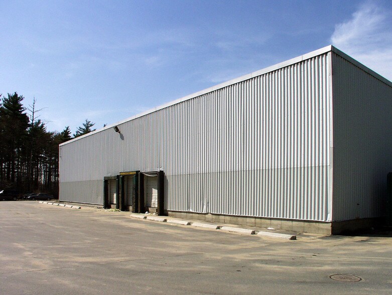 More Photos Of 1010 W Chestnut St, Brockton Distribution For Lease