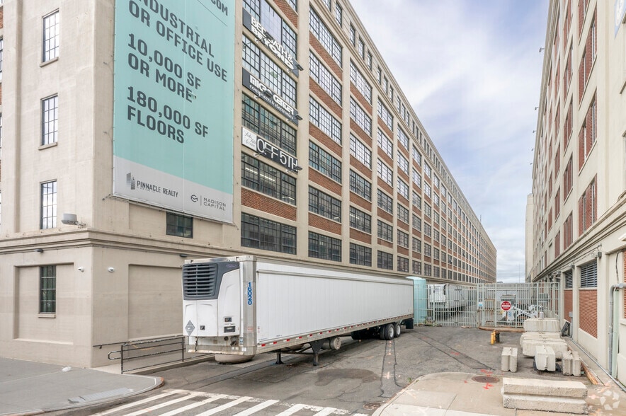More Photos Of 850 3rd Ave, Brooklyn Warehouse For Lease