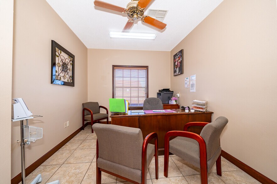 More Photos Of 809 E Oak St, Kissimmee Medical For Sale