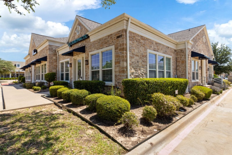 More Photos Of 5407 Basswood Blvd, Fort Worth Medical For Lease