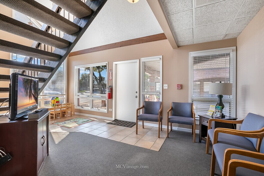 More Photos Of 15419 E 127th St, Lemont Office Residential For Sale