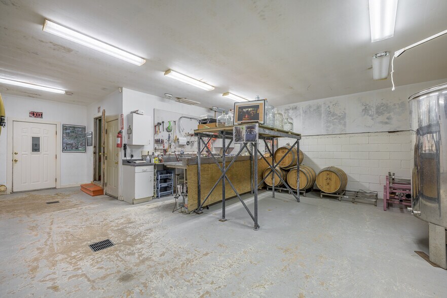 More Photos Of 1441 Salem Rd, Brenham Specialty For Sale