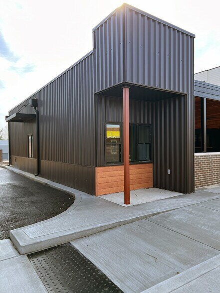 More Photos Of 101-103 N Main st, Troy General Retail For Lease