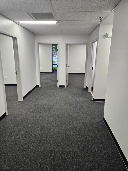 More Photos Of 2128 Espey Ct, Crofton Office For Lease
