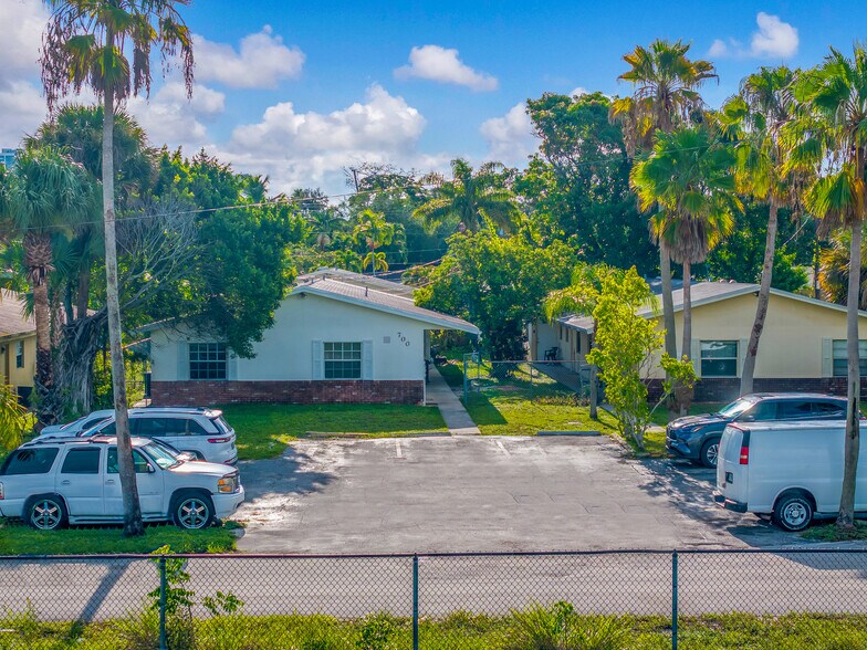 More Photos Of 700-704 SW 16th Ave, Fort Lauderdale Apartments For Sale