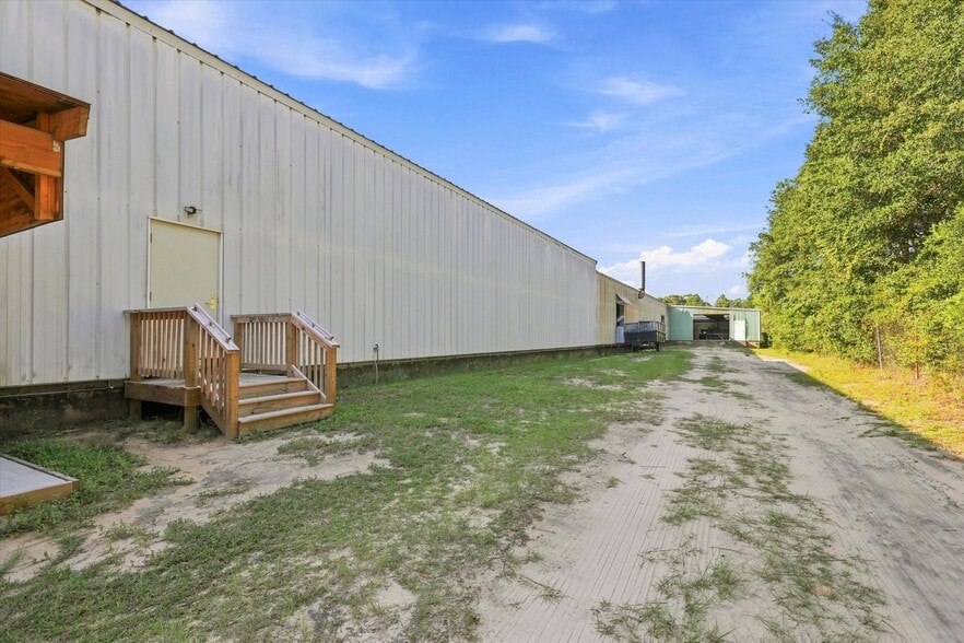 More Photos Of 4711 Capital Cir SW, Tallahassee Warehouse For Sale