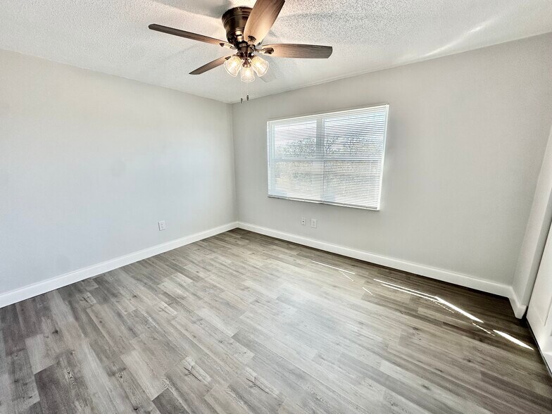 More Photos Of 4400 1st St N, Saint Petersburg Apartments For Sale