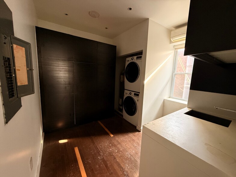 More Photos Of 2479 18th St NW, Washington Storefront For Lease